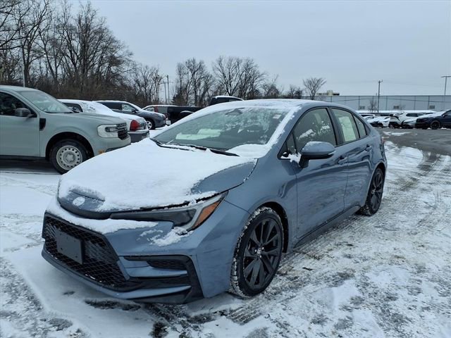 Certified 2024 Toyota Corolla SE w/ SE Premium Package image 3