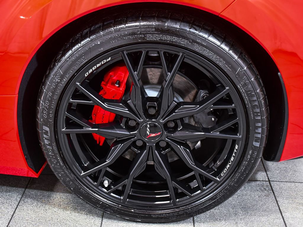 Used 2024 Chevrolet Corvette Stingray Convertible RWD image 10