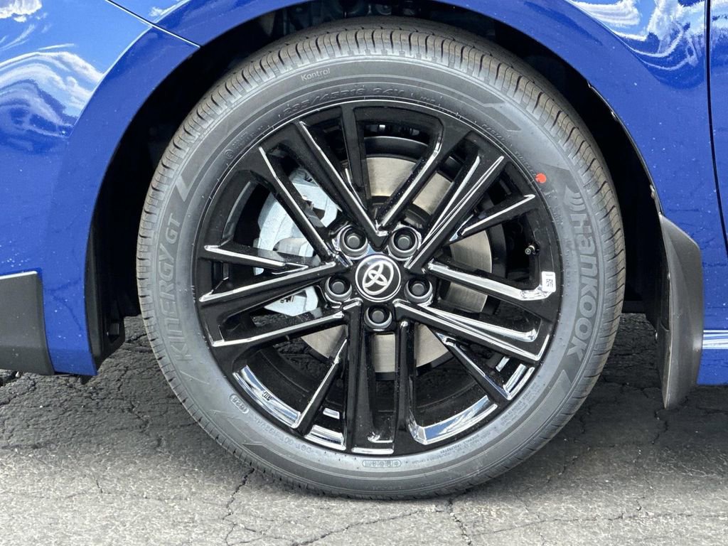 New 2026 Toyota Camry SE FWD image 8