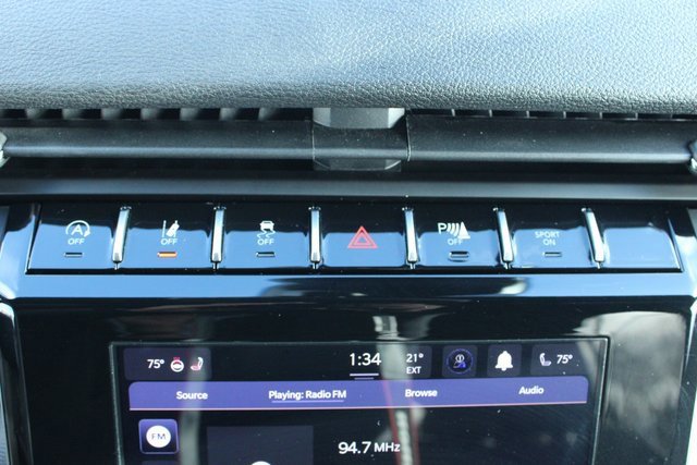 Used 2024 Jeep Grand Cherokee Laredo image 21