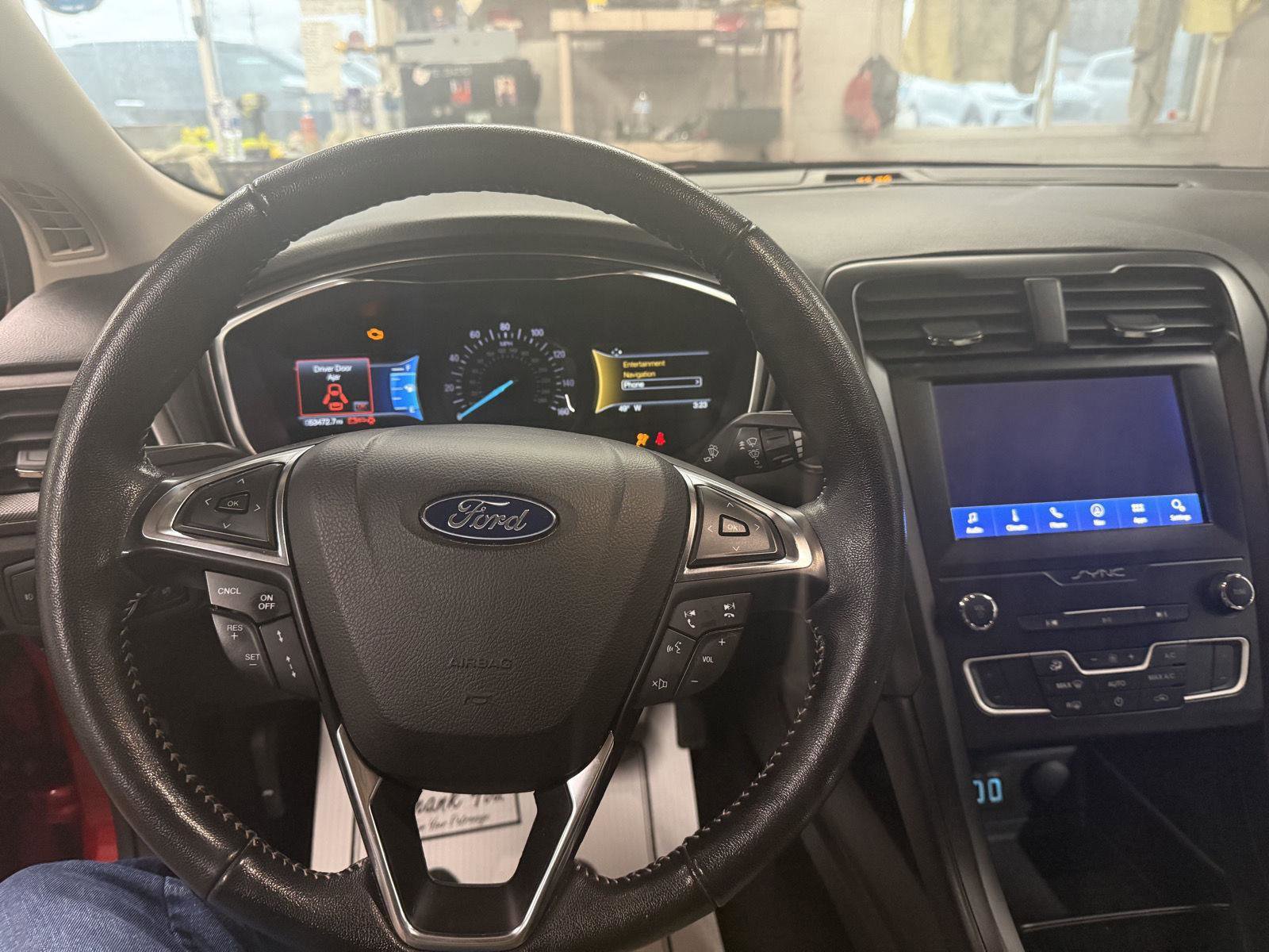 Used 2020 Ford Fusion SE w/ Equipment Group 151A image 15