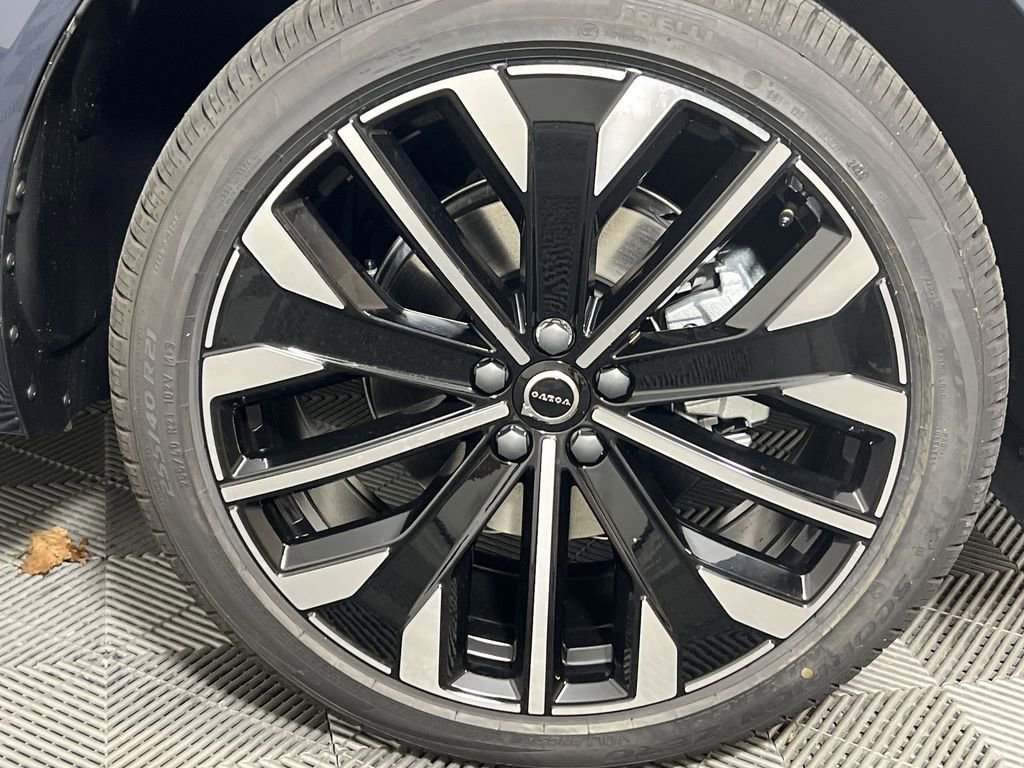 New 2026 Volvo XC60 B5 Ultra w/ Protection Package Premier image 17