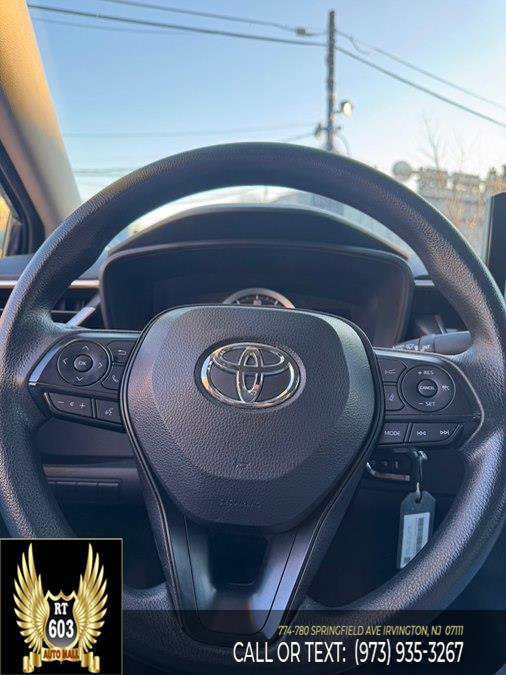 Used 2022 Toyota Corolla LE image 15