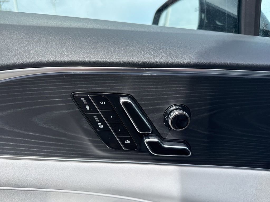 Used 2024 Cadillac Lyriq Luxury w/ LPO, Floor Liner Package image 10