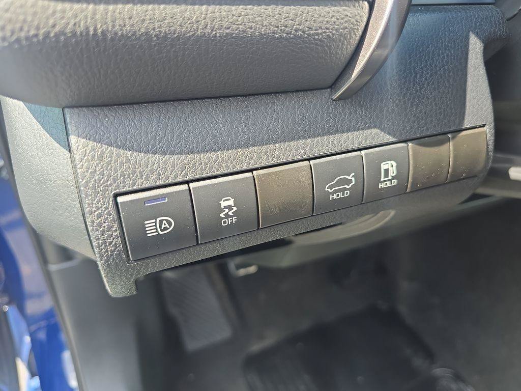 Used 2024 Toyota Camry SE FWD image 13