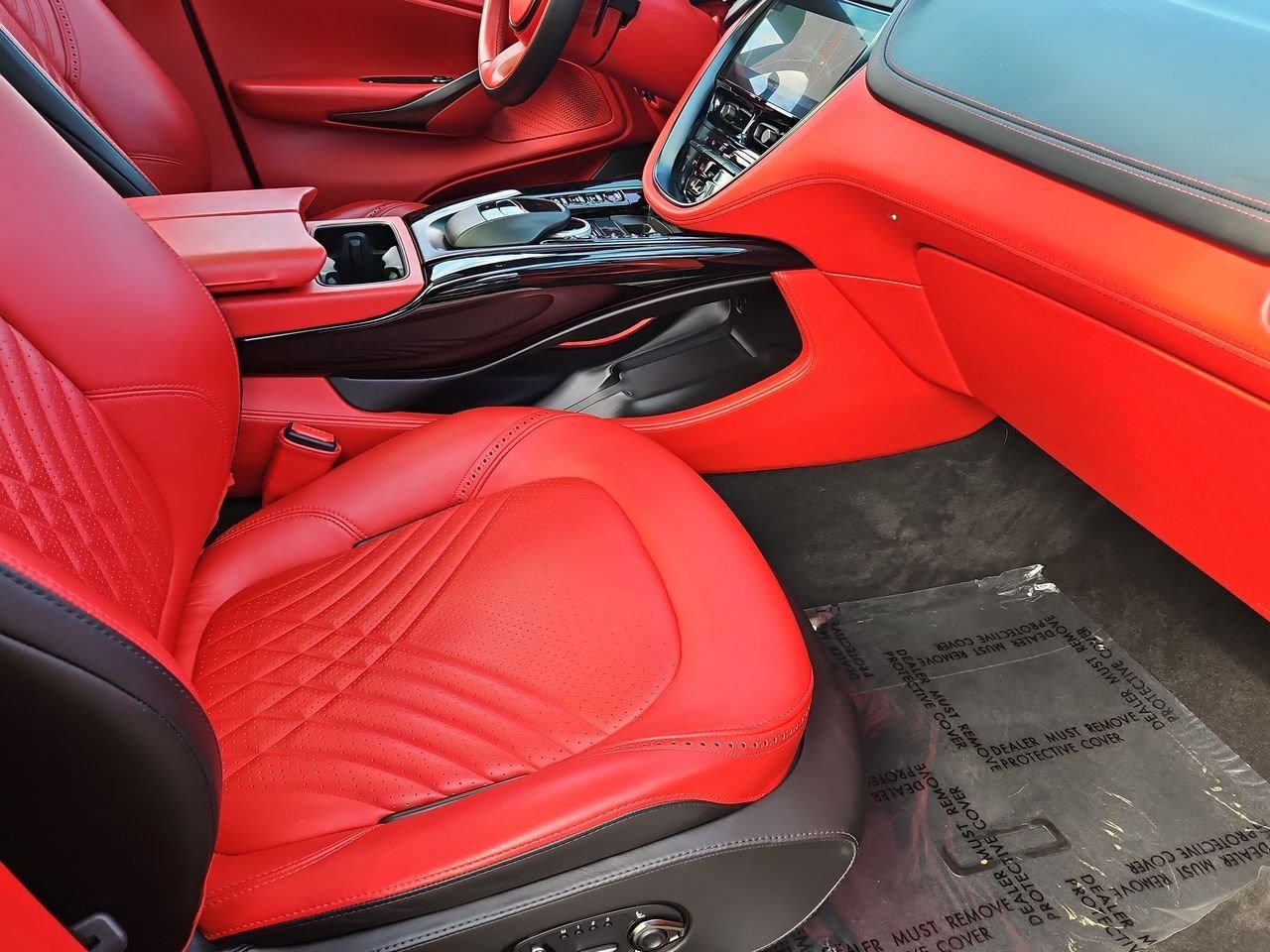 Used 2021 Aston Martin DBX AWD/4WD image 25