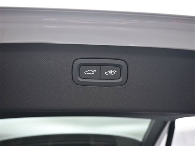 New 2026 Volvo XC90 B6 Plus w/ Protection Package Premier image 33