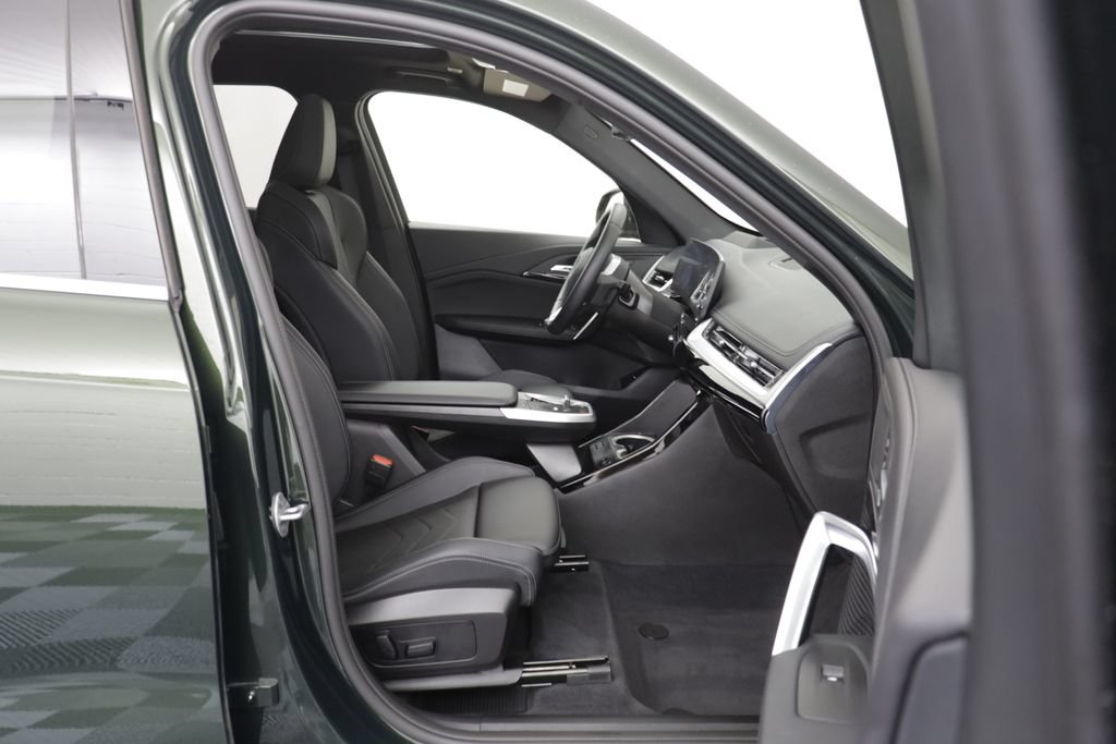 Certified 2025 BMW X1 xDrive28i AWD/4WD image 17