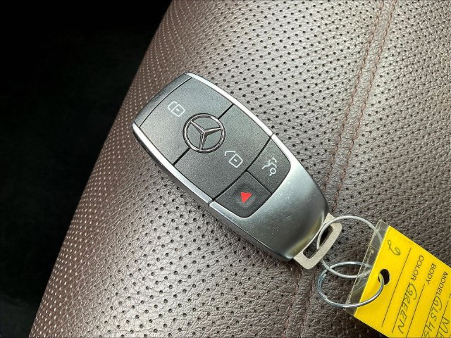 Used 2023 Mercedes-Benz GLS 450 4MATIC image 36