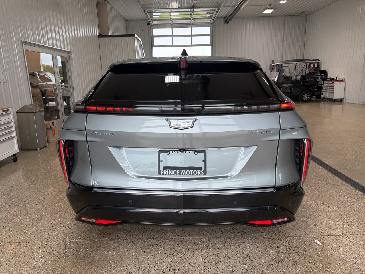 Used 2024 Cadillac Lyriq Luxury AWD/4WD image 4