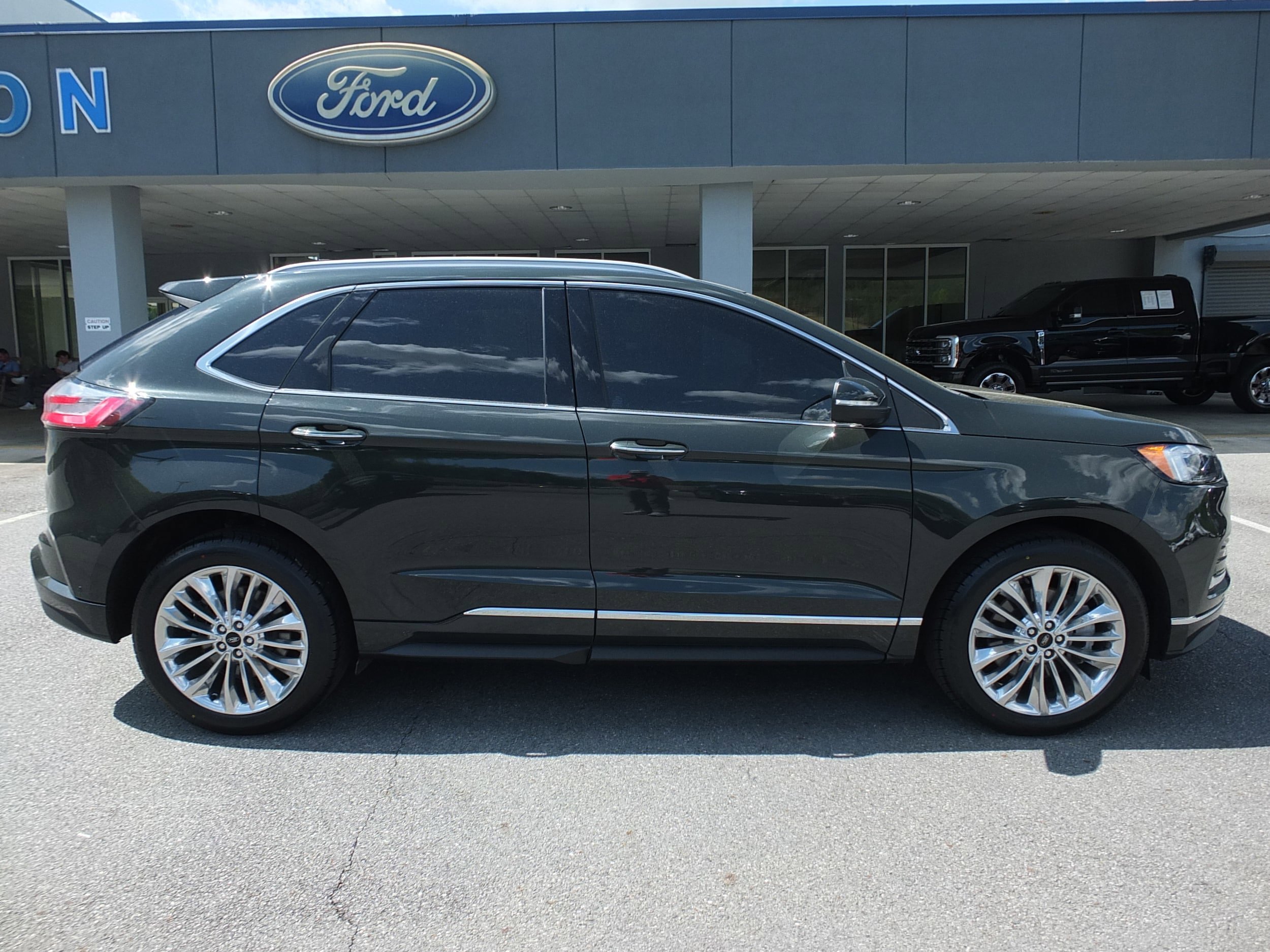 Used 2024 Ford Edge Titanium w/ Titanium Elite Package AWD/4WD image 2