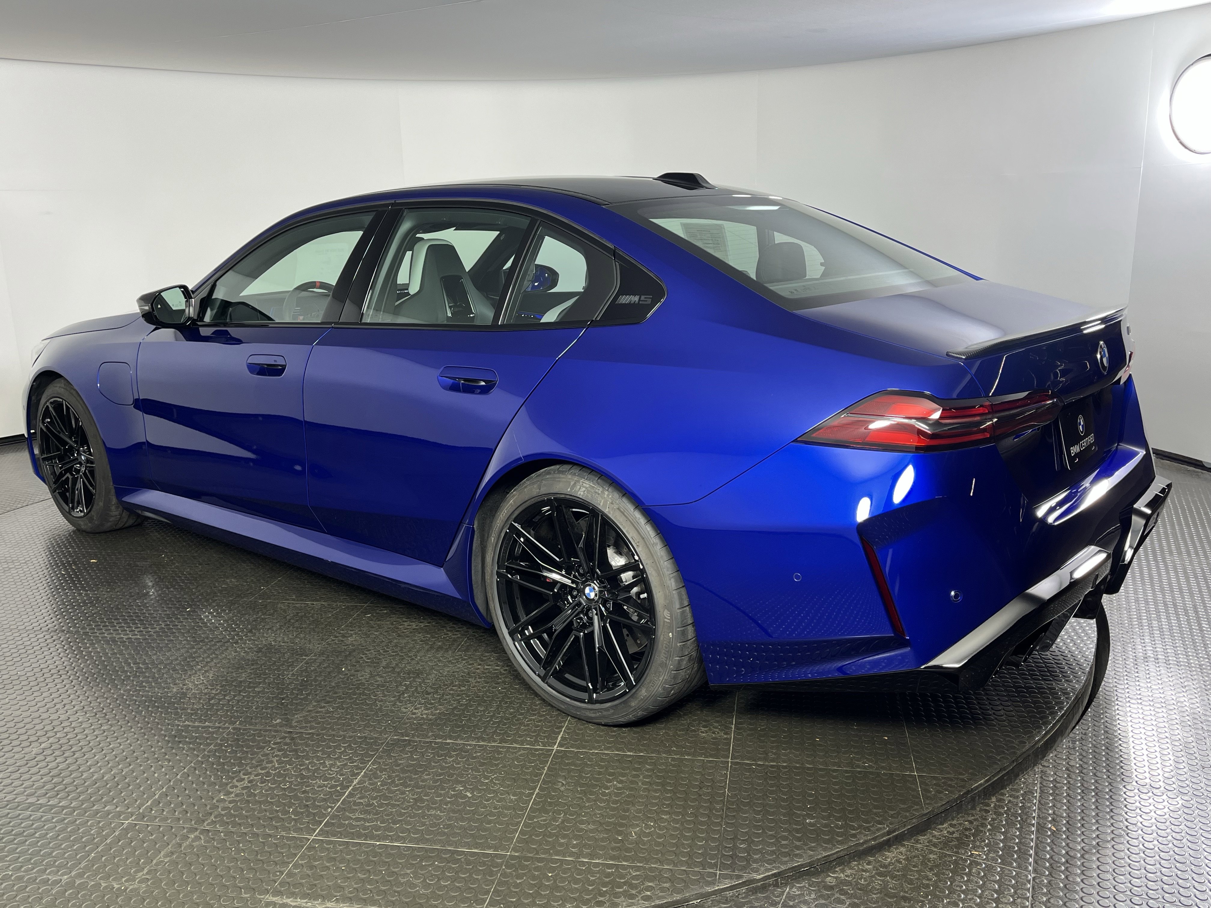 Certified 2025 BMW M5 w/ Carbon Package image 4