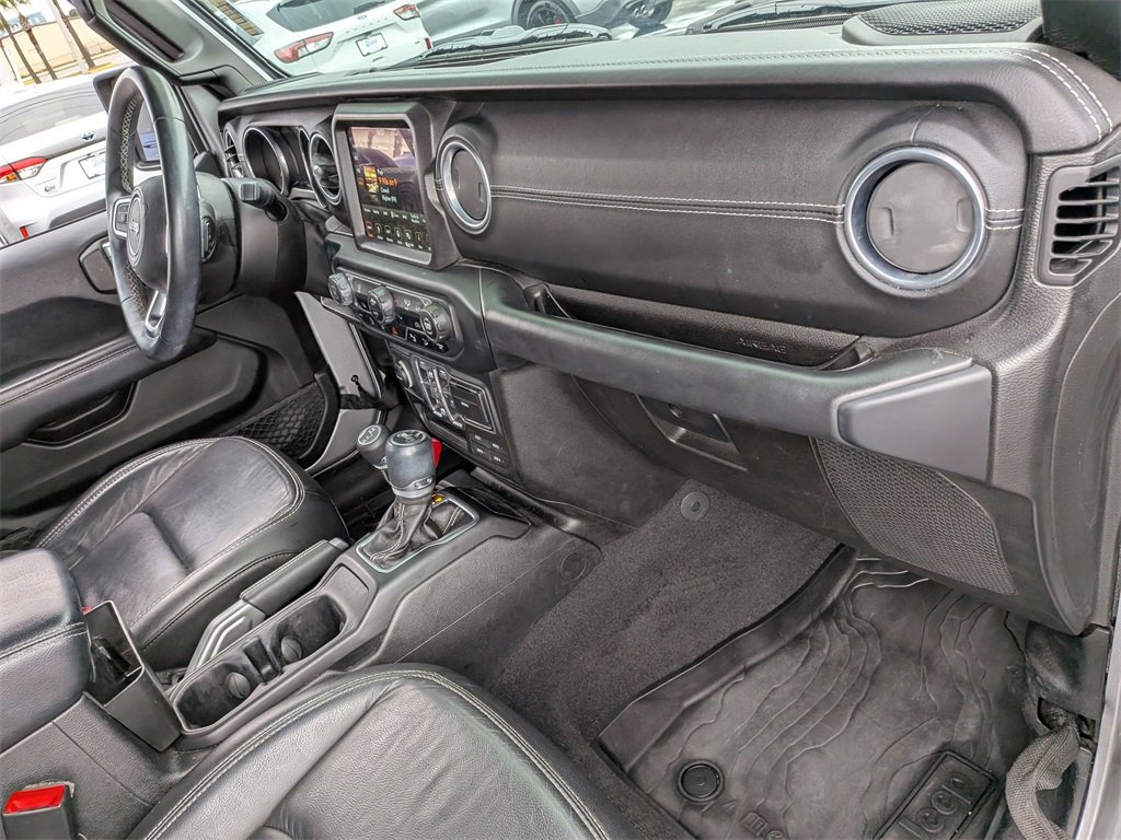 Used 2018 Jeep Wrangler Unlimited Sahara image 22