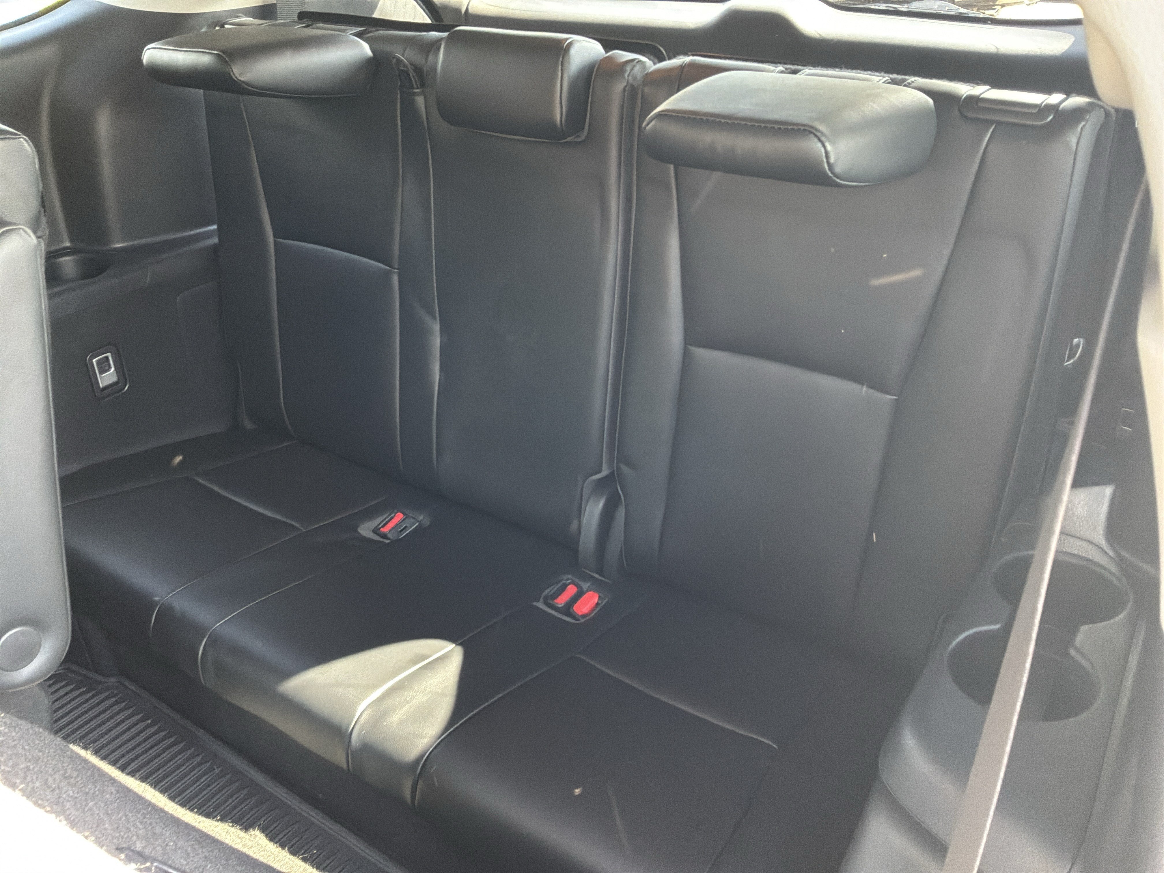 Used 2023 Toyota Highlander XLE FWD image 32