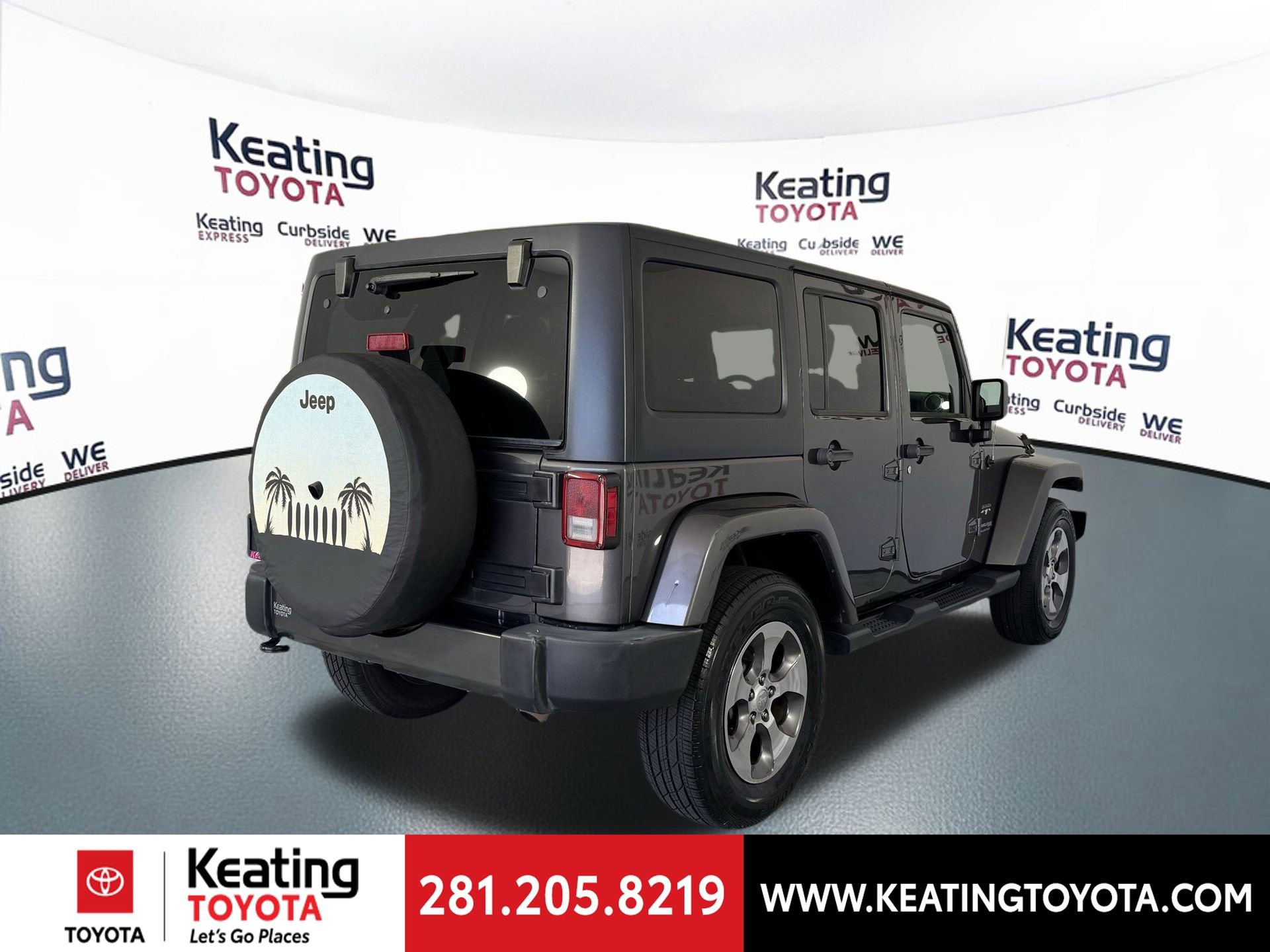 Used 2018 Jeep Wrangler Unlimited Sahara w/ Connectivity Group AWD/4WD image 5
