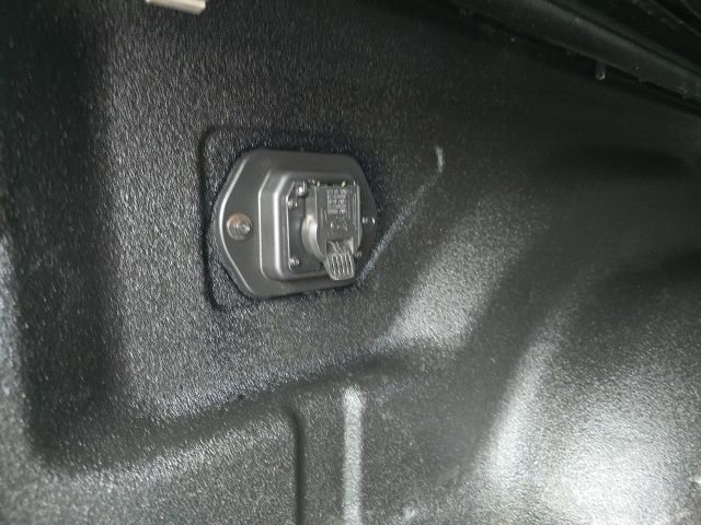 Used 2017 RAM 2500 SLT w/ Black Appearance Group image 22