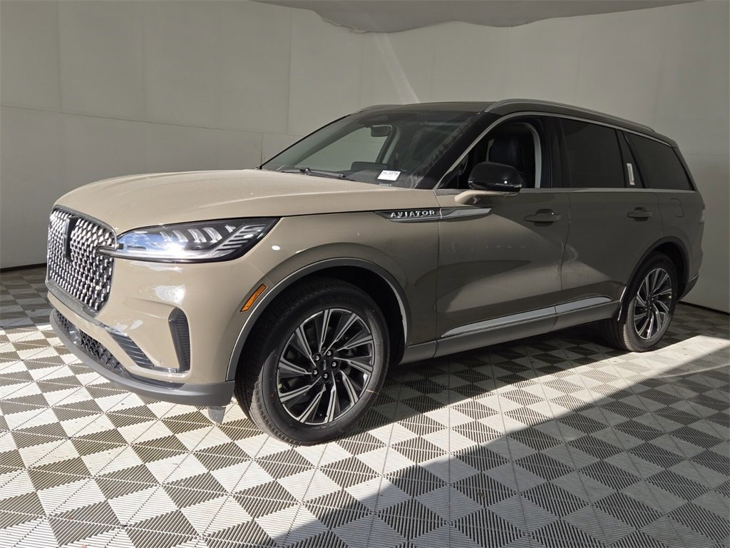 New 2025 Lincoln Aviator AWD w/ Equipment Group 101A image 4