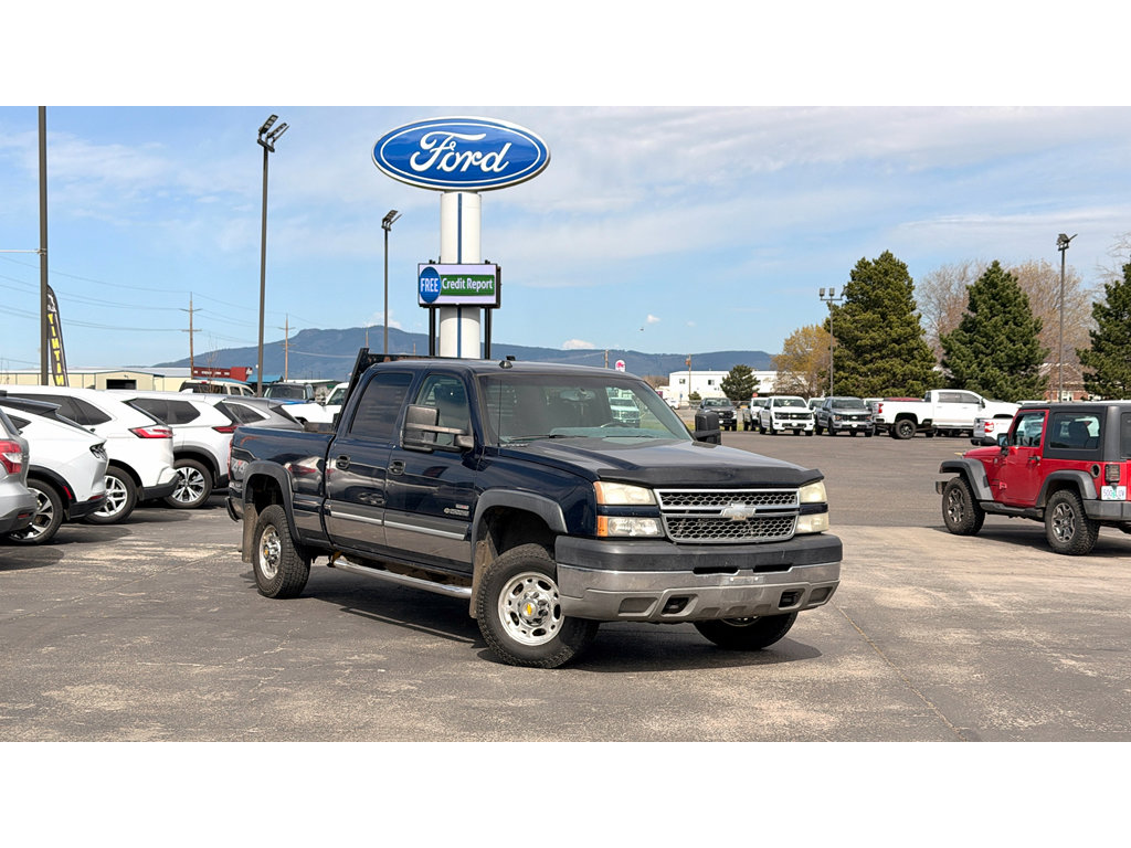 Used 2005 Chevrolet Silverado 2500 LS w/ Heavy-Duty Power Package AWD/4WD image 1
