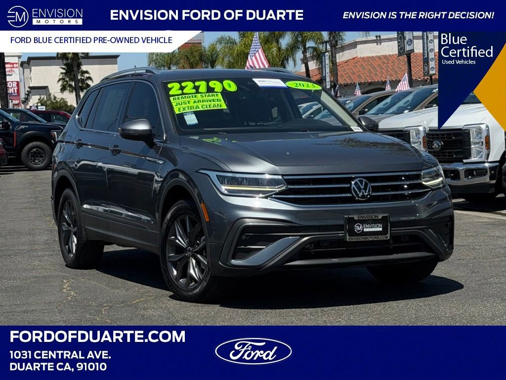 Used 2023 Volkswagen Tiguan SE w/ Panoramic Sunroof Package