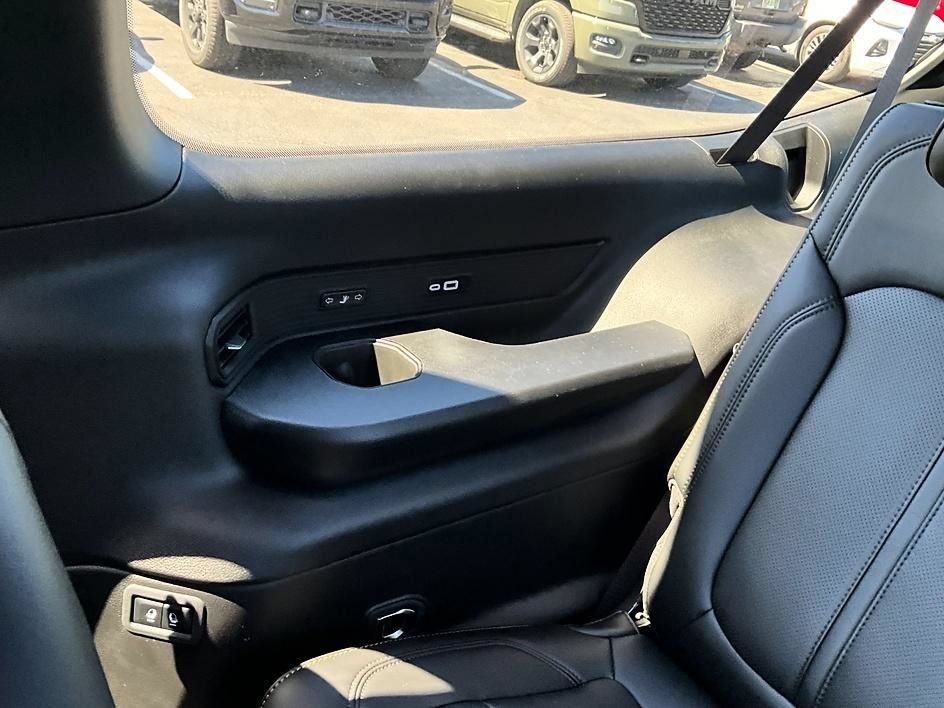 New 2026 Jeep Grand Wagoneer L 4WD image 38