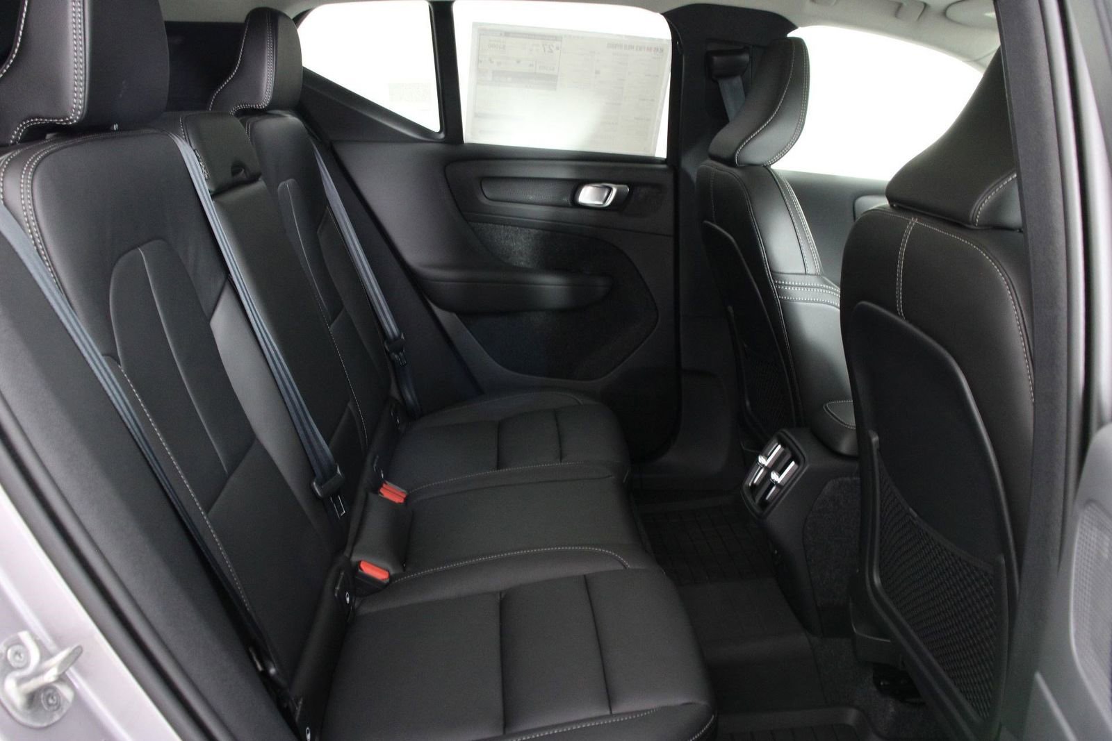 New 2026 Volvo XC40 B4 Plus w/ Climate Package image 11