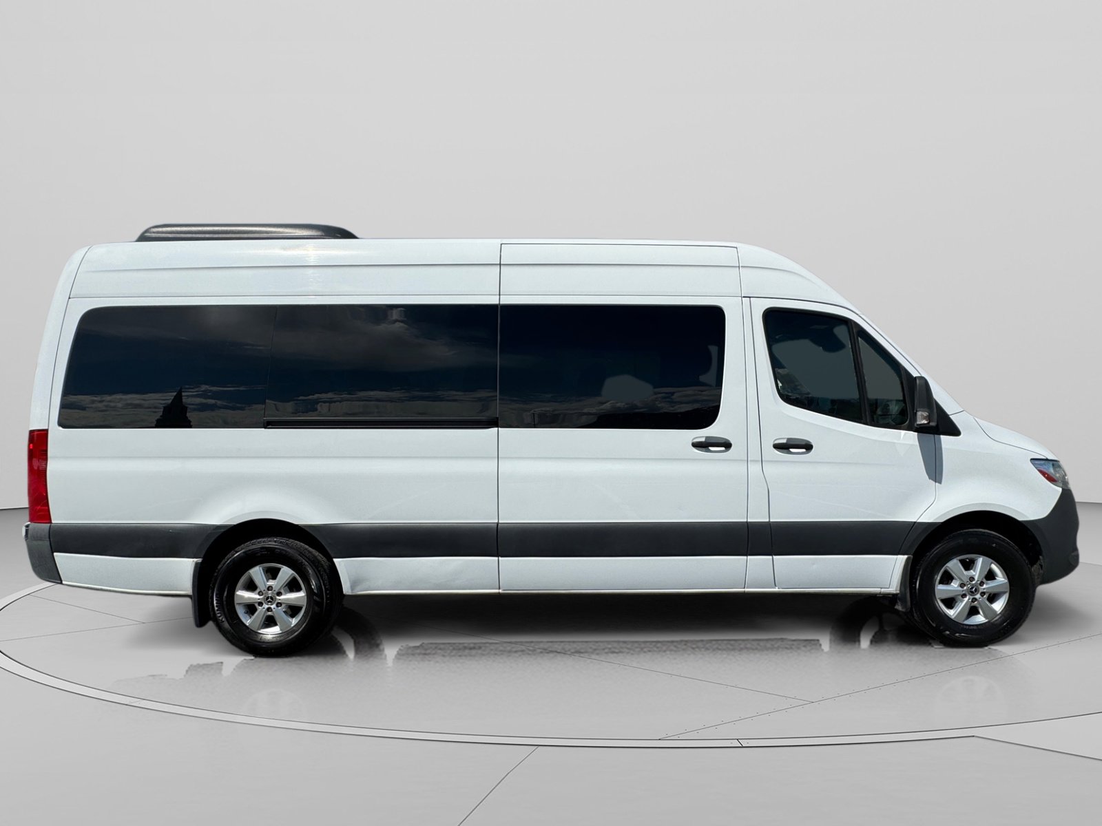 Used 2019 Mercedes-Benz Sprinter 2500 image 6