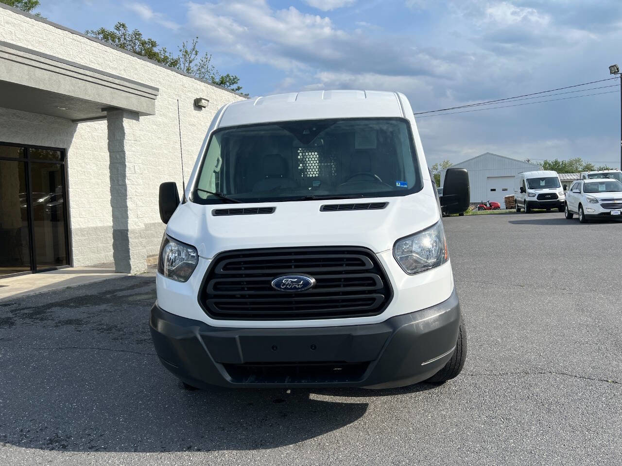 Used 2018 Ford Transit 350 148 Medium Roof RWD image 32
