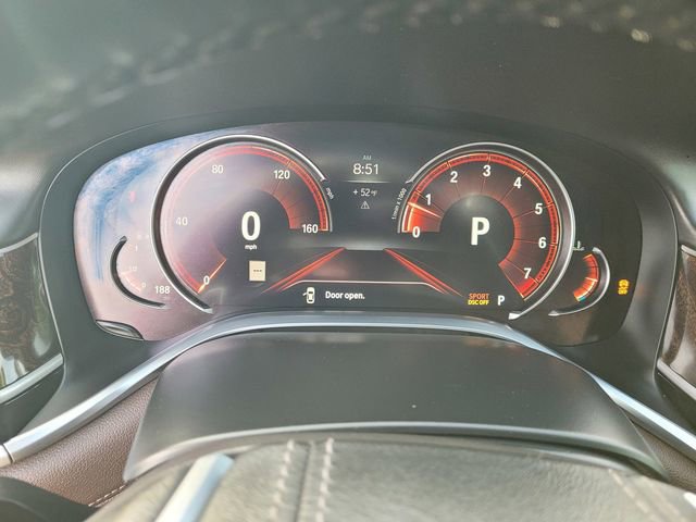 Used 2018 BMW 750i image 21