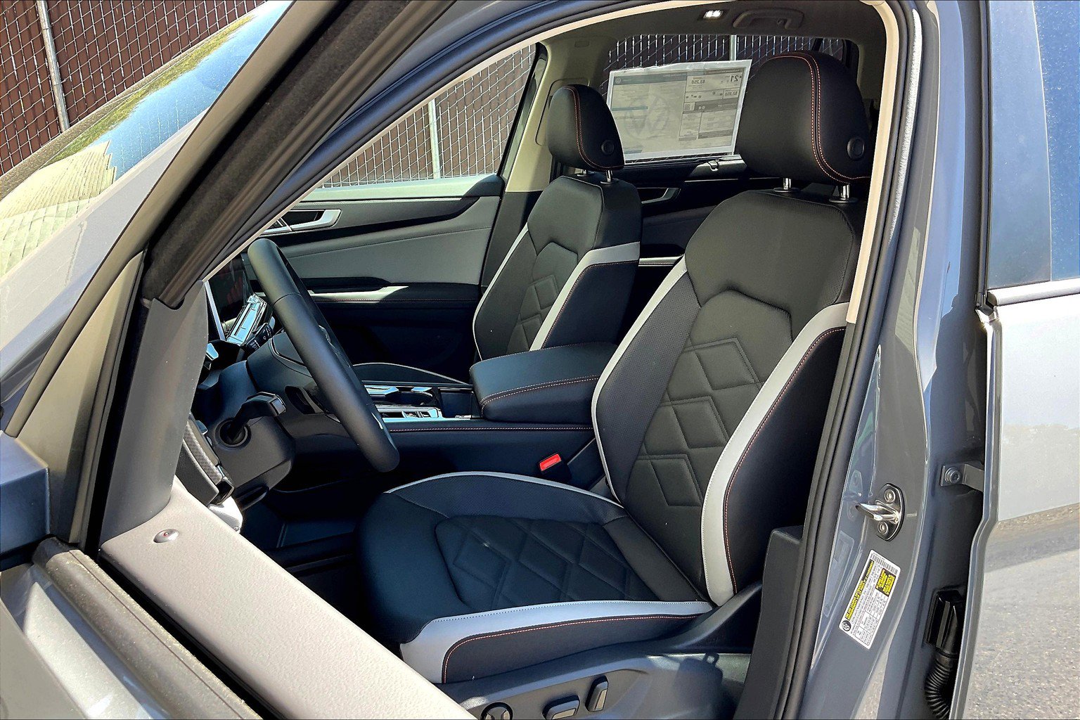 New 2026 Volkswagen Atlas Peak Edition AWD/4WD image 8