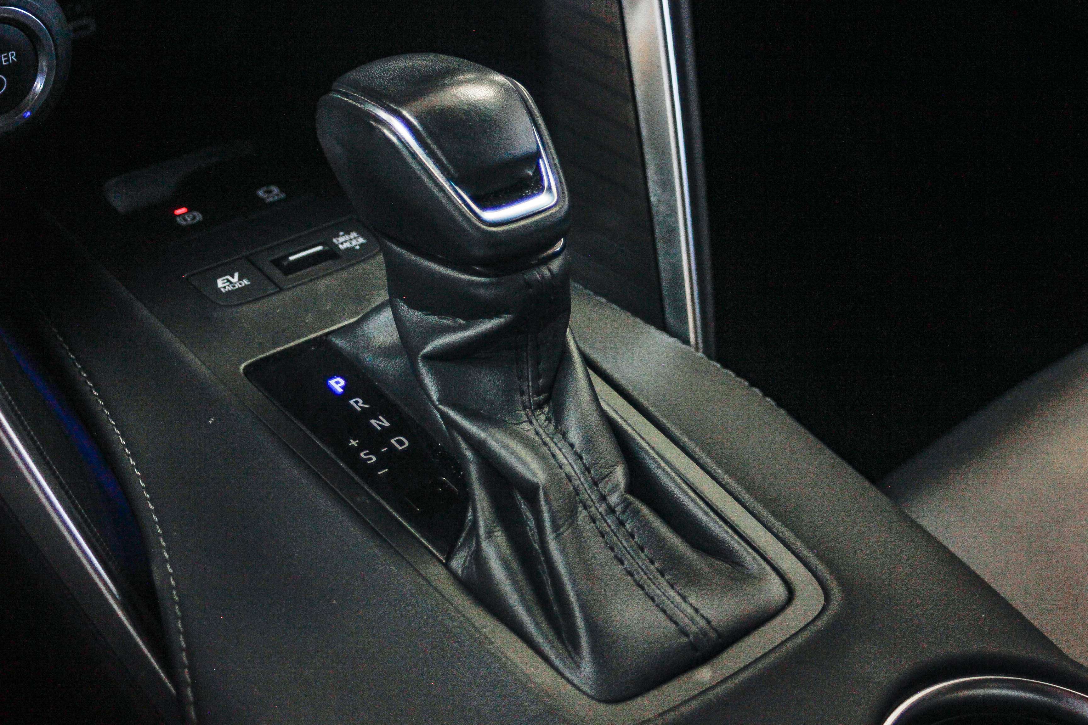 Used 2024 Toyota Venza Nightshade image 19