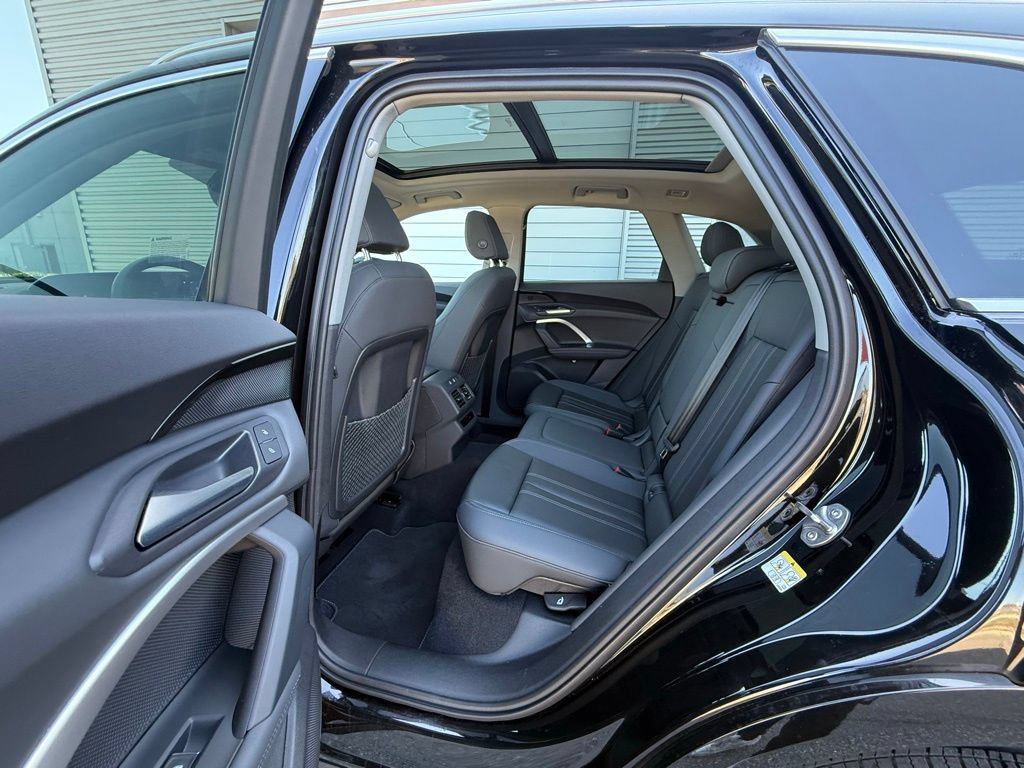 Used 2025 Audi Q5 Premium w/ Convenience Package AWD/4WD image 64