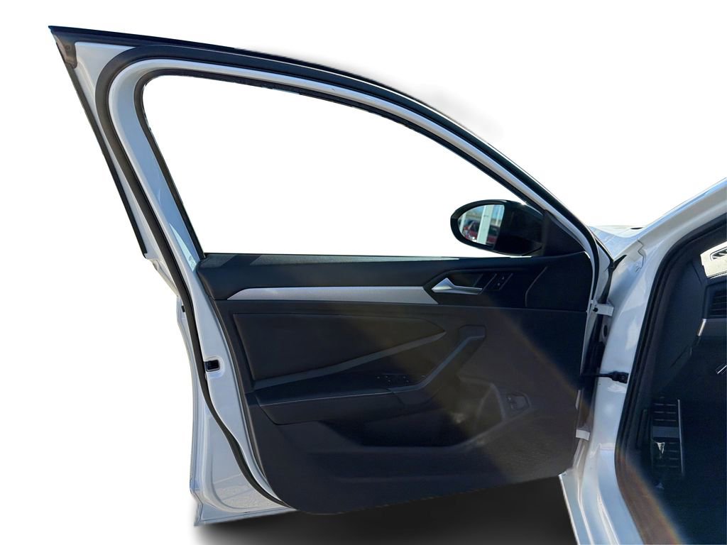 Used 2023 Volkswagen Jetta Sport image 20