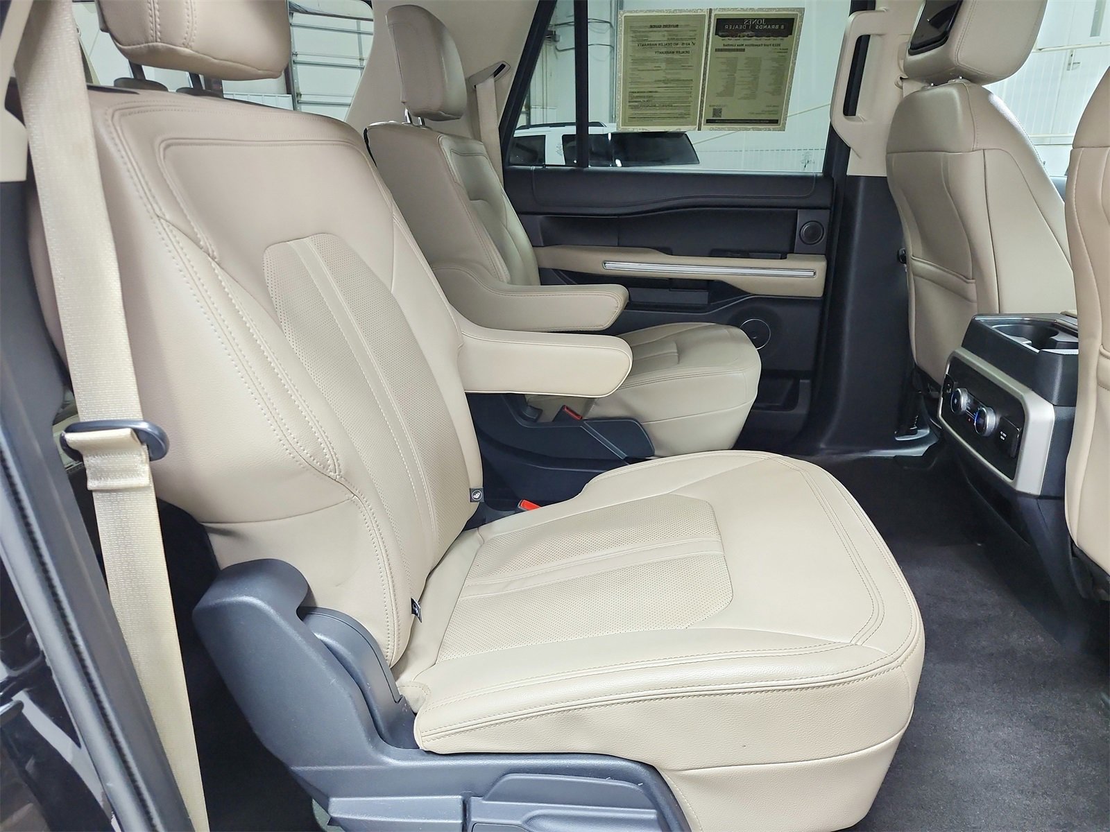 Used 2023 Ford Expedition Max Limited image 45