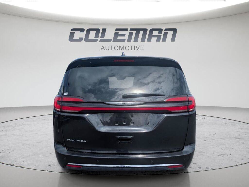 Used 2023 Chrysler Pacifica Touring-L FWD image 25