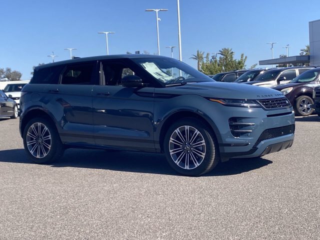 Used 2026 Land Rover Range Rover Evoque Dynamic SE AWD/4WD image 4
