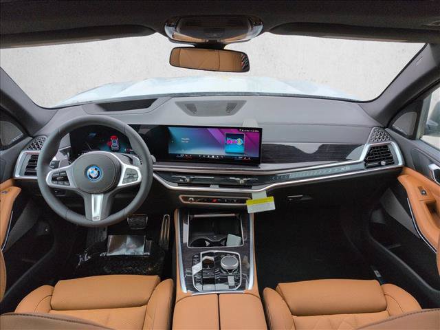 Used 2026 BMW X5 xDrive50e w/ M Sport Package AWD/4WD image 15