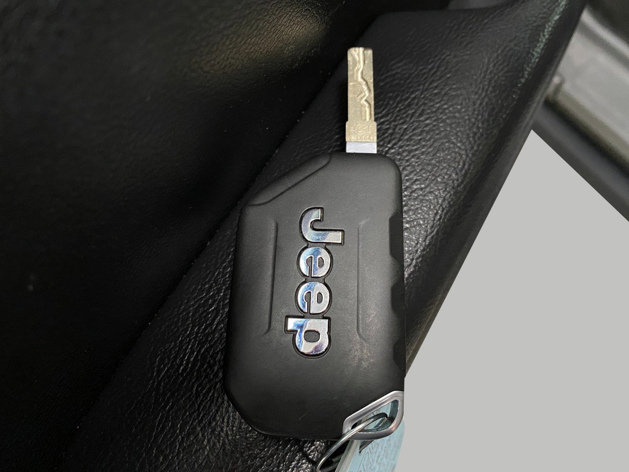 Used 2023 Jeep Wrangler Unlimited Sport image 29