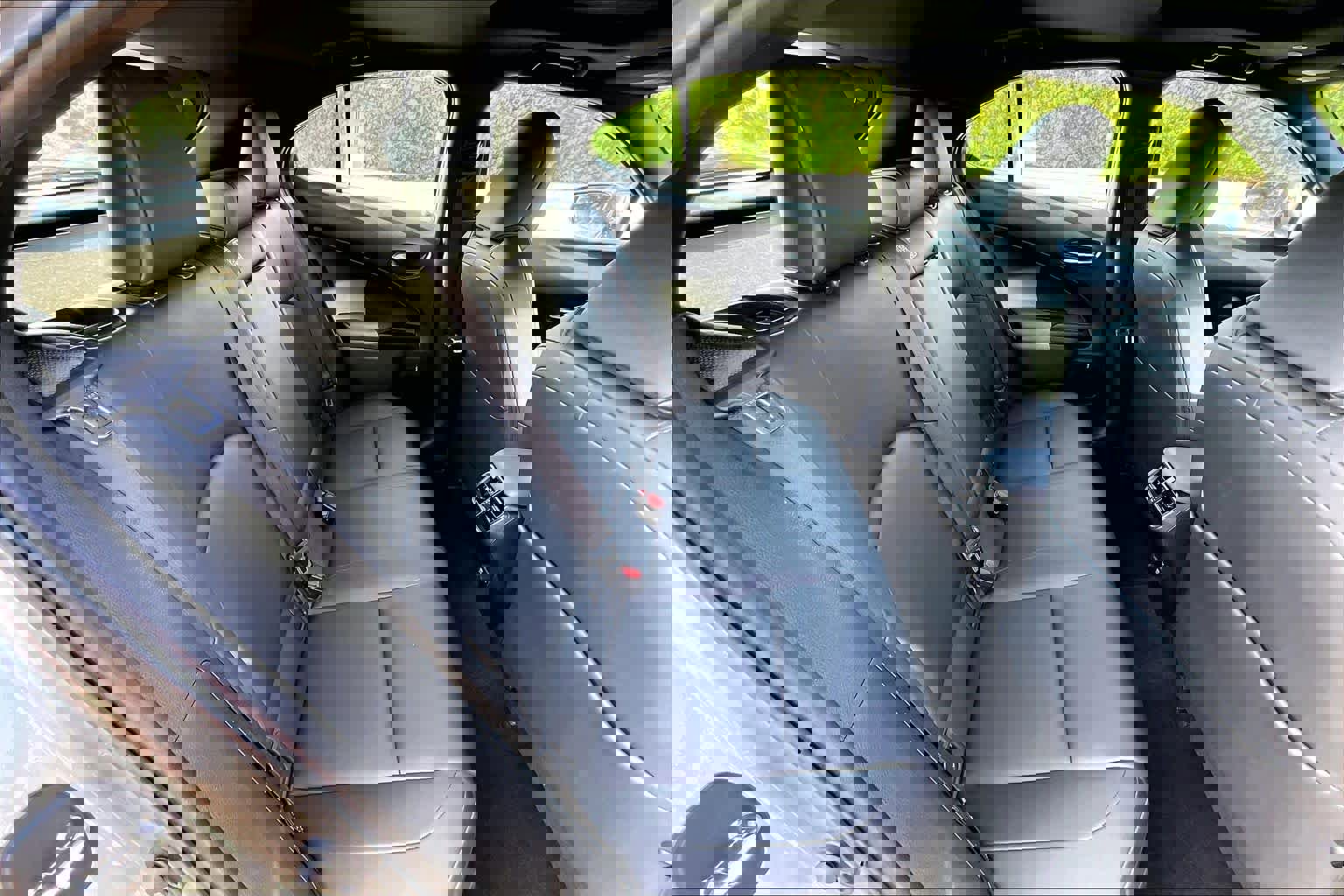 Used 2020 Lexus UX 200 w/ Premium Package image 19