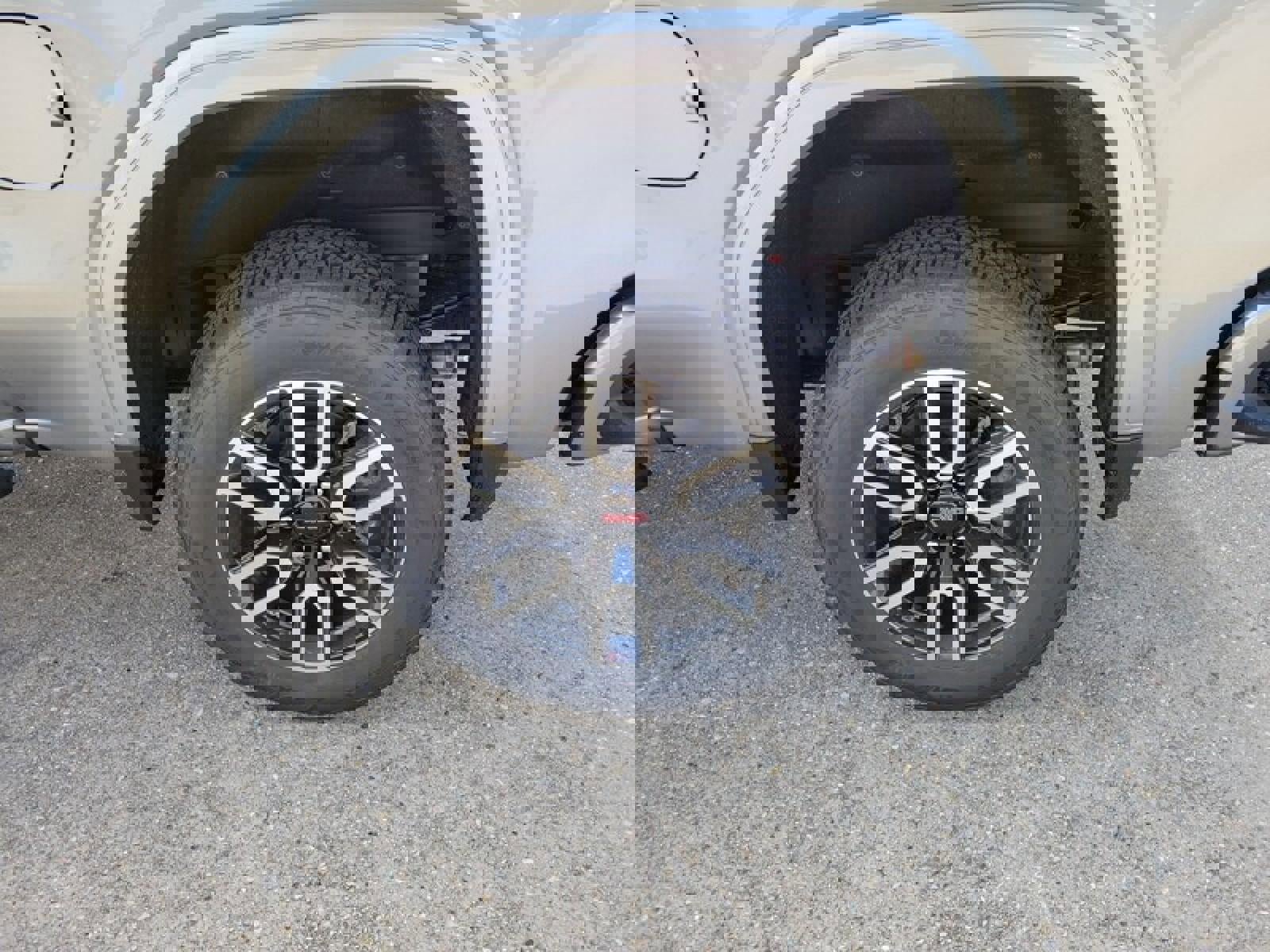 New 2026 GMC Sierra 1500 AT4 w/ AT4 Premium Package image 9