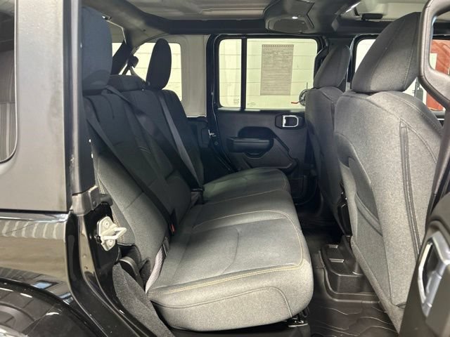 Used 2024 Jeep Wrangler Unlimited AWD/4WD image 17