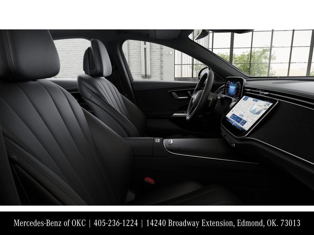 Used 2025 Mercedes-Benz E 350 4MATIC Sedan image 4