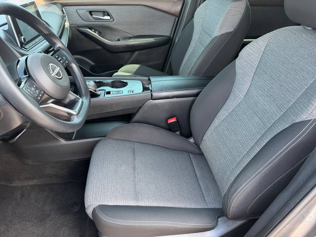Used 2023 Nissan Rogue SV FWD image 10