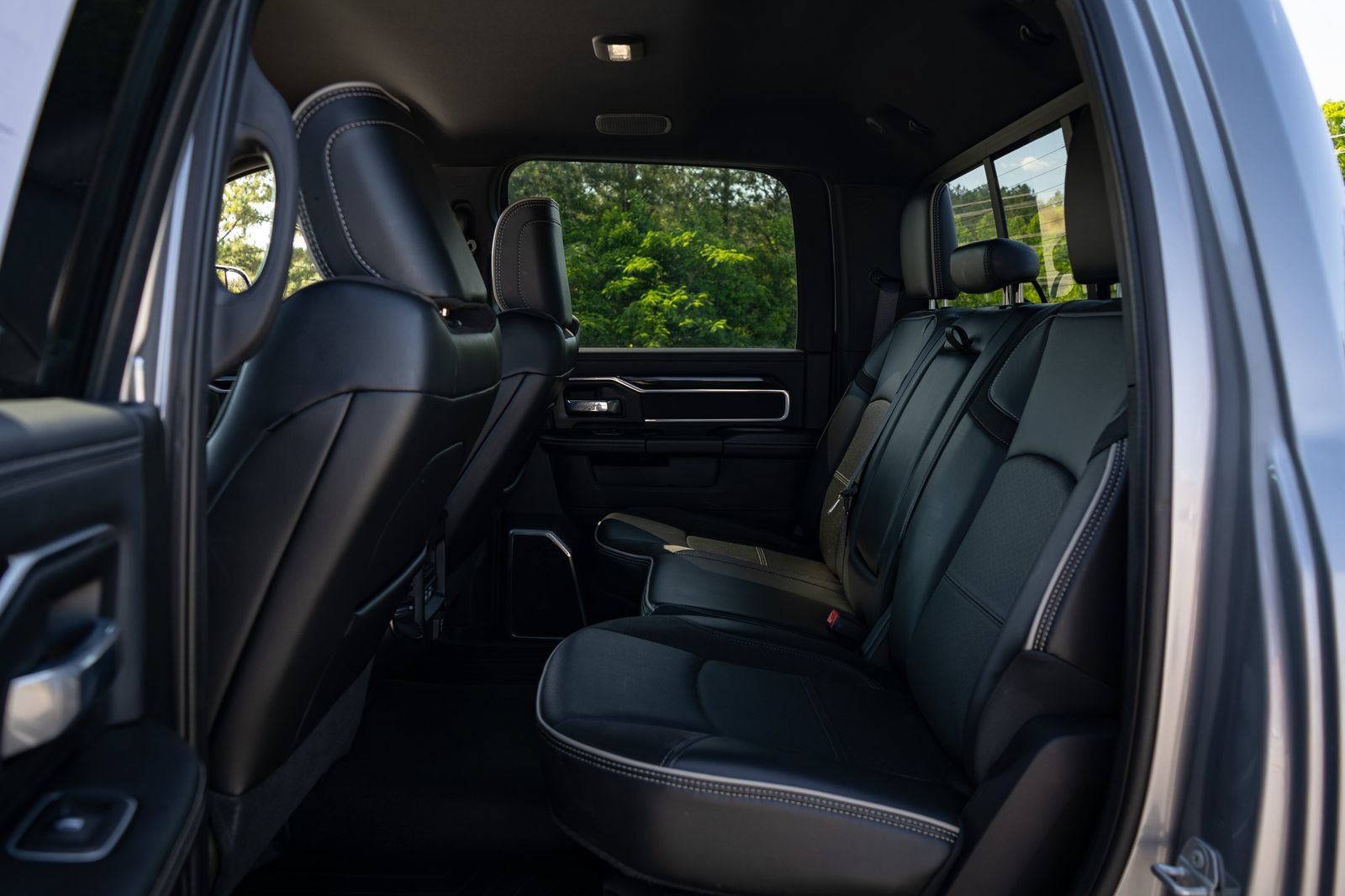 Used 2022 RAM 3500 Laramie AWD/4WD image 18