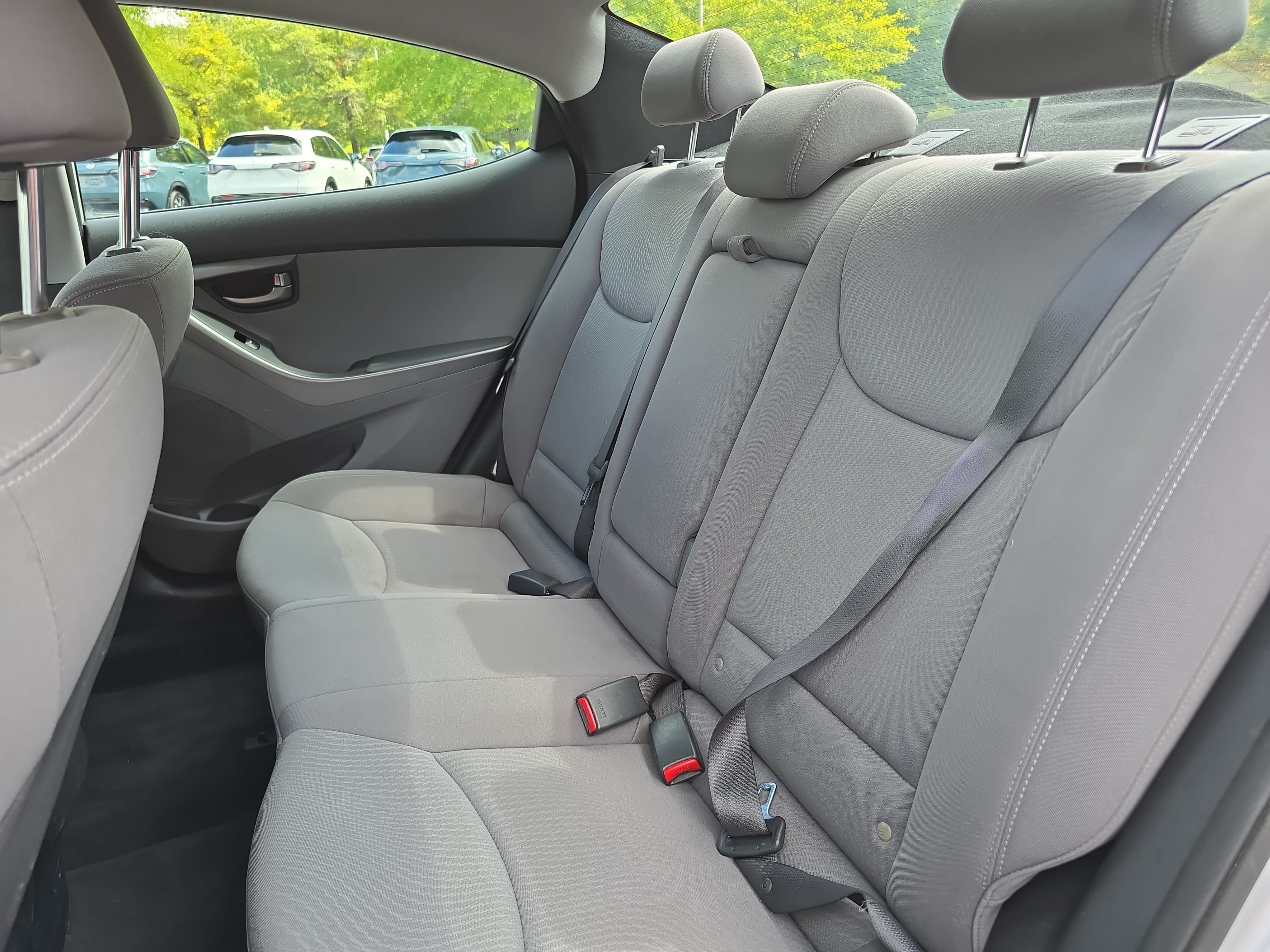 Used 2016 Hyundai Elantra SE FWD image 13