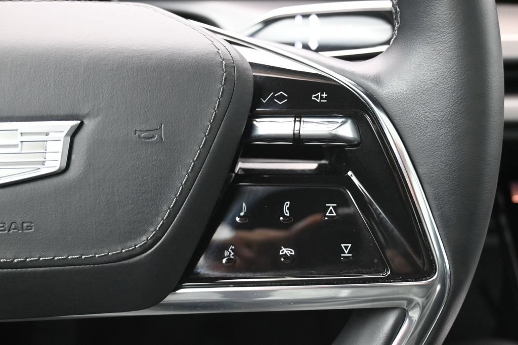 Used 2026 Cadillac Vistiq Platinum AWD/4WD image 14