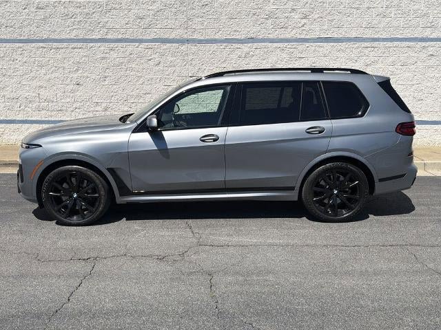 Used 2024 BMW X7 xDrive40i w/ M Sport Package AWD/4WD image 4