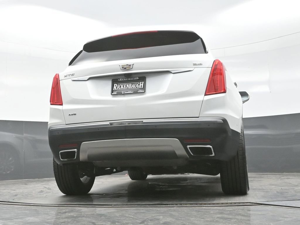 Used 2017 Cadillac XT5 Platinum w/ Driver Assist Package image 23