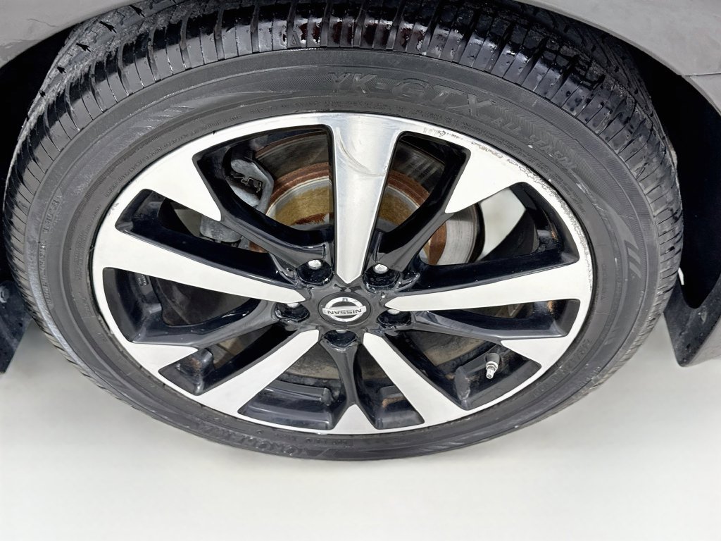 Used 2018 Nissan Altima 2.5 SR w/ Interior Lighting Package FWD image 37