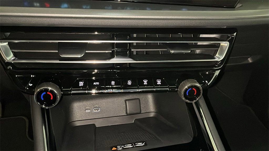 New 2026 Chevrolet Traverse LT w/ Sun and Wheel Package image 23