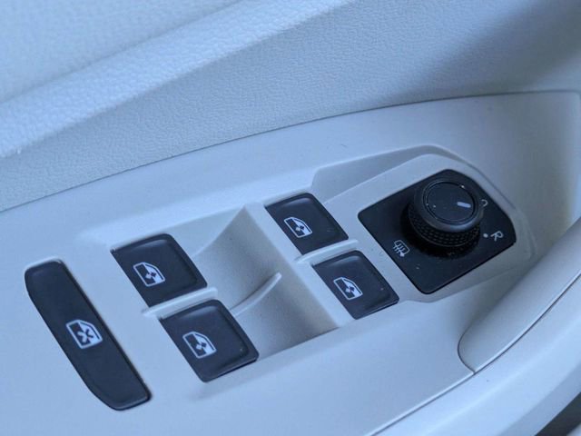Certified 2020 Volkswagen Jetta S FWD image 22